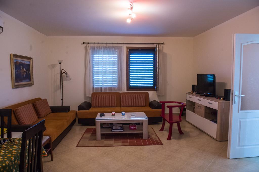 Guest House Radulovic Petrovac Ngoại thất bức ảnh